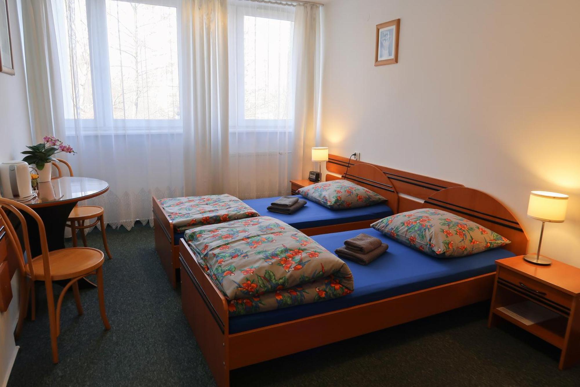 Dom Studencki Raj Hostel Wroclaw Exterior photo